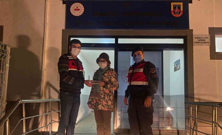 Alman turist, tatil için geldiği otelde Kırgızistanlı turistin çantasını çalıp kaçtı