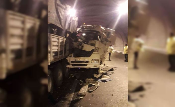 Aydın-İzmir Otoyolu’nda 3 ayrı noktada 6 araçlı kaza: 2 yaralı