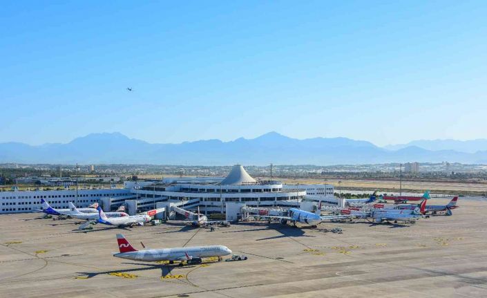 Bakan Karaismailoğlu: “Antalya Havalimanı ihalesi ülkemizin ekonomisine olan güvenin bir göstergesidir”