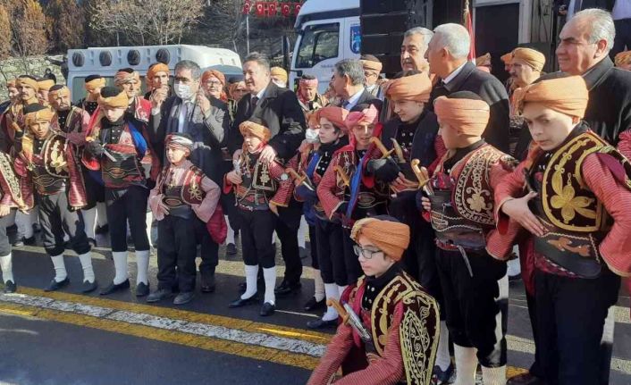 Bakan Kasapoğlu: “Milletçe yürüyoruz, koşuyoruz”