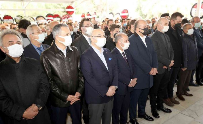 Bakan Soylu, İstanbul İl Emniyet Müdürü Aktaş’ı acı gününde yalnız bırakmadı