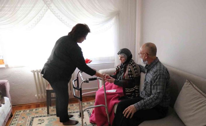 Bakıma muhtaç teyzesine daha iyi hizmet verdirmek istedi, mahkeme ret etti