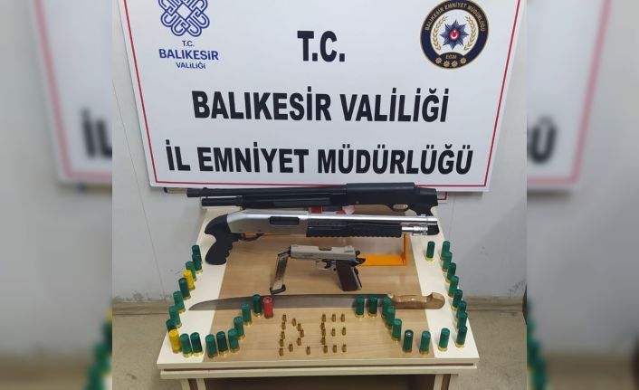 Balıkesir’de polisten 202 şahsa ’Huzur’ operasyonu