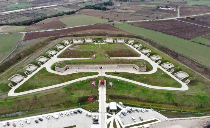 Balkan Savaşlarında karargah olarak kullanılan en büyük tabya, Bakan Ersoy’un katılımıyla müze olarak açıldı