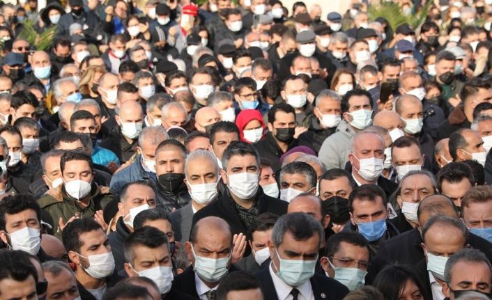 Başkan Yüksel, İmranlı Belediye Başkanı Murat Açıl’ın cenaze törenine katıldı