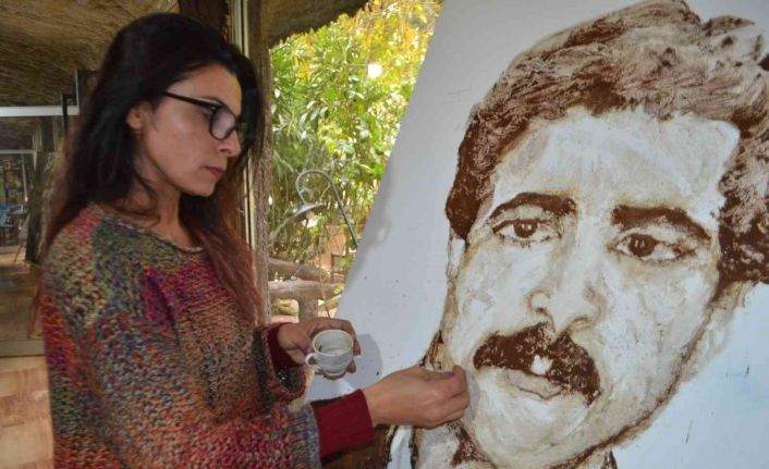 Batman’da kahve telvesi ve iğneyle yapılan resimlerden oluşturulan resim sergisi ilgi görüyor