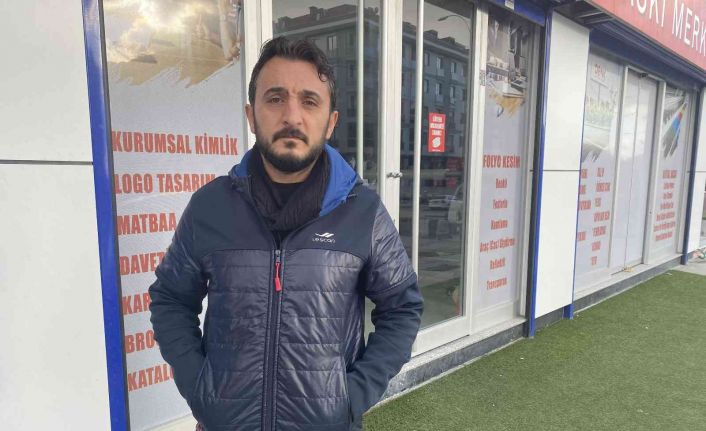 Beylikdüzü’nde fırtınada uçan sac levhadan kıl payı kurtuluş kamerada