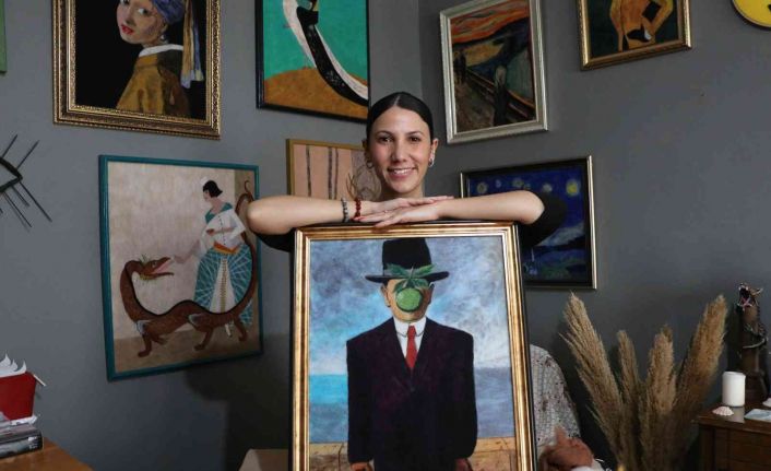 Binlerce iğne darbesiyle sanat eseri ortaya çıkarıyor