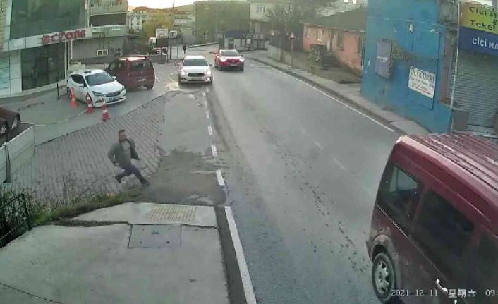 Burun buruna geldiği hırsızları yakalamak için canını tehlikeye attı, onları kovaladı