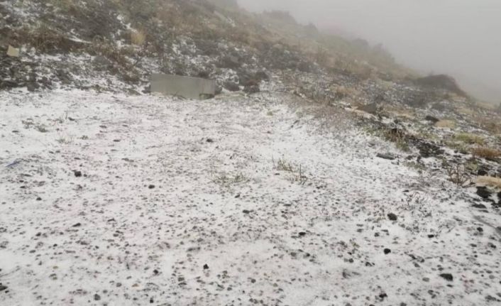 Çanakkale’de yılık ilk karı Kazdağları’na düştü