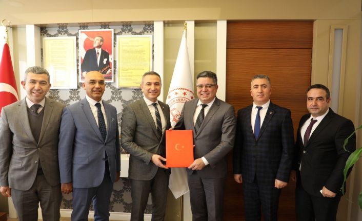Corendon ile  Falez Mesleki ve Teknik Anadolu Lisesi arasında işbirliği protokolü