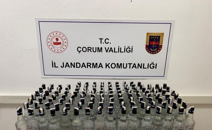 Çorum’da 123 şişe bandrollü sahte rakı ele geçirildi