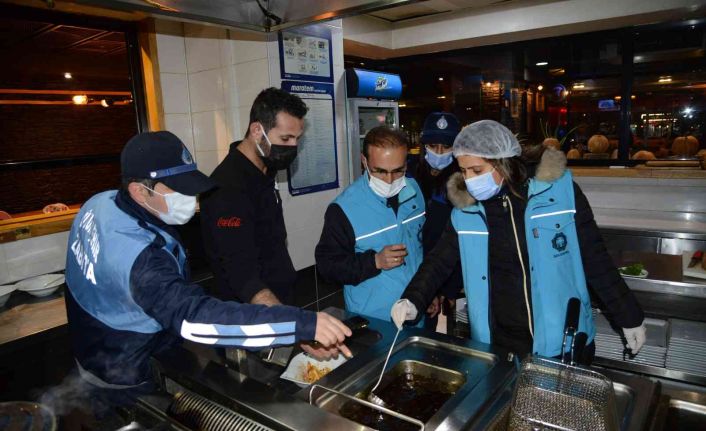 Diyarbakır’da yılbaşı öncesi 5 ton kırmızı ve beyaz et olmak üzere 6 ton gıda maddesine el koyuldu