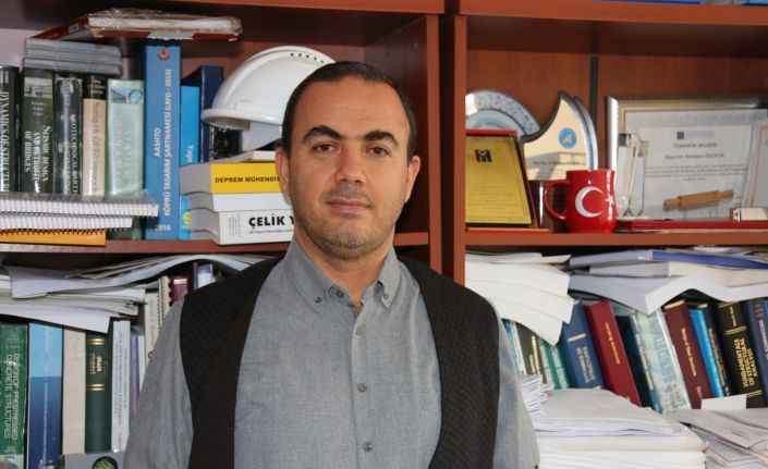 Doç. Dr. Özçelik: “Kemer, Kumluca, Finike, Kaş ve Demre’de deprem riski çok yüksek”