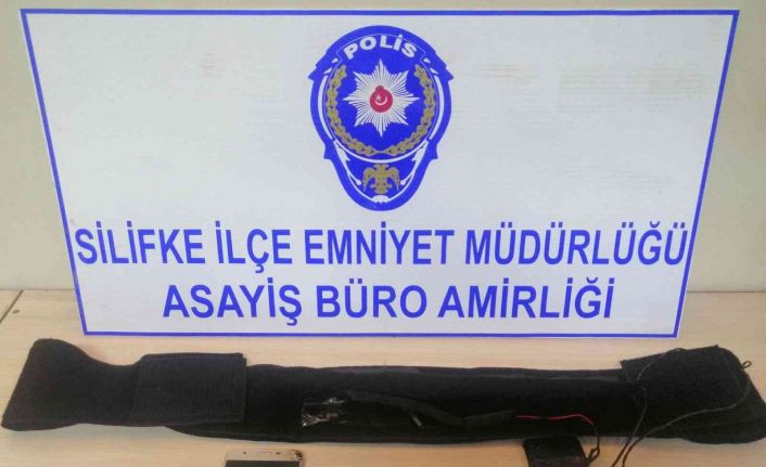 Ehliyet sınavında akıl almaz kopya düzeneği