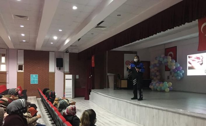 Elazığ’da ’Bilinçli Kadın Bilinçli Gelecek’ ve ’En İyi Narkotik Polisi Anne’ Projesi