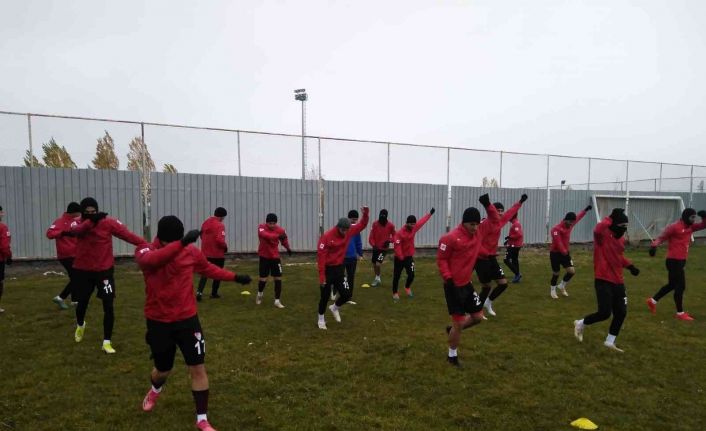 Elazığspor, Arnavutköy Belediye Gençlikspor maçına hazırlanıyor