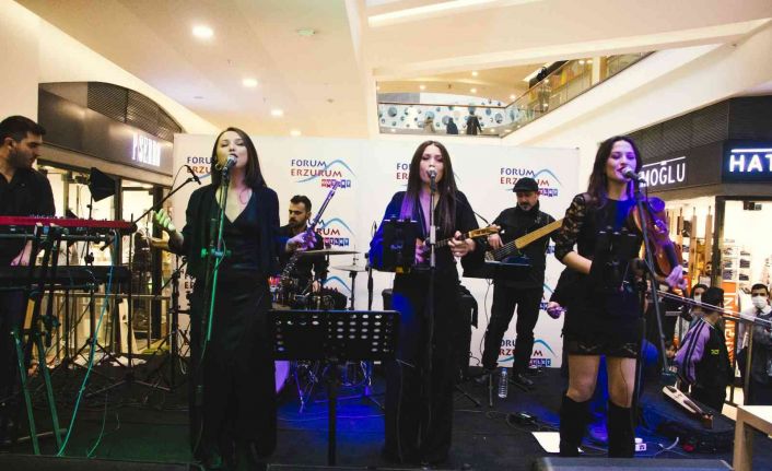 Forum Erzurum Outlet’te SAMİDA rüzgarı esti