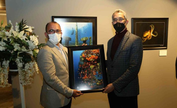 Gaziantep’te iki farklı temada hazırlanan fotoğraf sergisinin açılışını yaptı