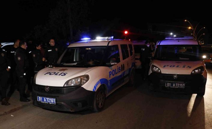 GBT sorgusundan kaçan şüpheliler kovalamaca sonucu yakalandı, üzerlerinden uyuşturucu madde çıktı