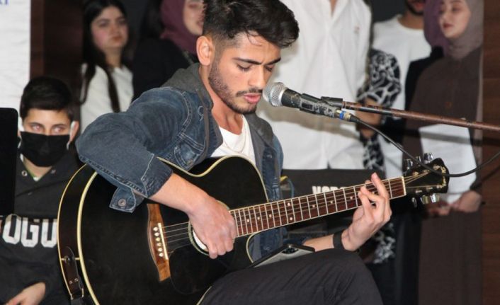 Gediz MYO öğrencilerinden konser etkinliği