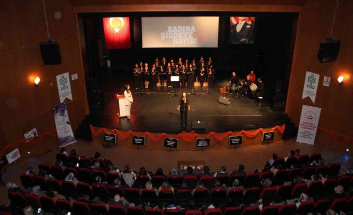 “Güçlü Kadınlar” sanatın gücüyle şiddete “Dur” dedi