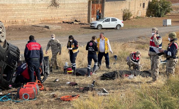 Hafif ticari araç patates yüklü kamyonla çarpıştı: 3 ölü, 4 yaralı