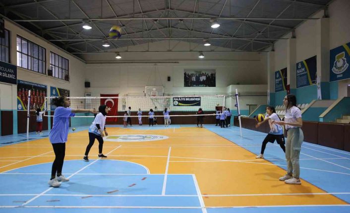 Haliliye Belediyesi gençleri sporla tanıştırıyor