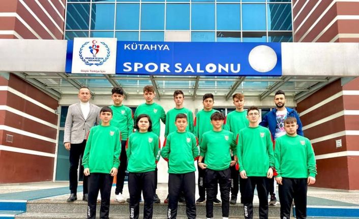 Hentbol takımı il üçüncüsü oldu