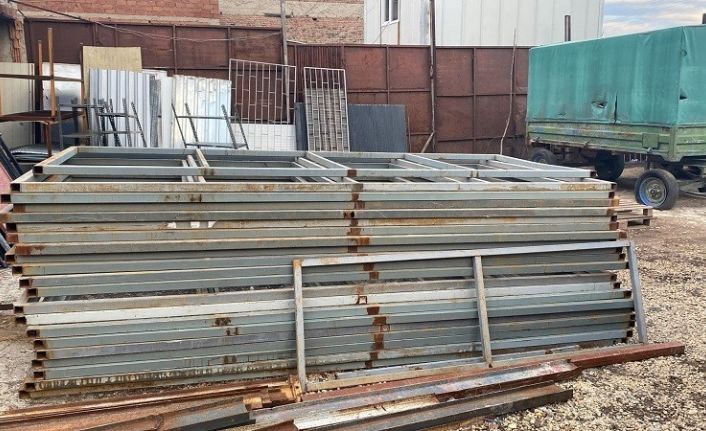 Jandarma, çalınan 5 ton hurda malzemeler ile hırsızlık zanlısını kısa sürede buldu