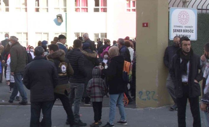 Kadıköy’de şiddet uygulanan okuldaki öğrencilerin velileri konuştu