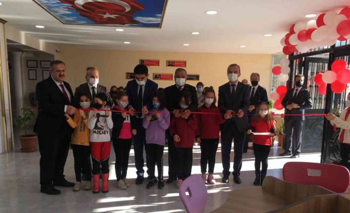 Kaymakam Coşgun’dan "Kütüphanesiz Okul Kalmasın" açılışları devam ediyor