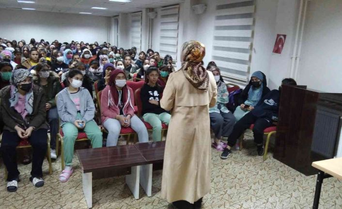 Kilis’te “Gençliğe Değer" semineri