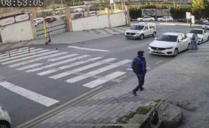 Kızıyla her gün geçtiği yolda kayan aracın altında kaldı: 1 yaralı