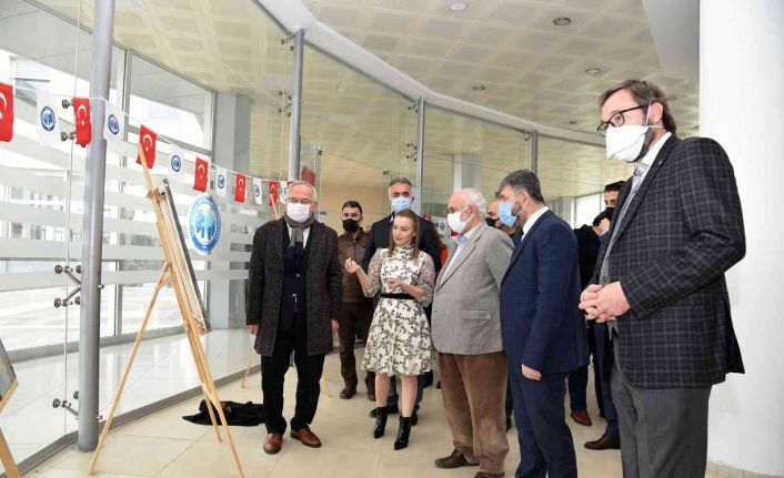 KMÜ’de öğretim üyesinin ‘Renklerin içinden’ kişisel resim sergisinin açılışı yapıldı