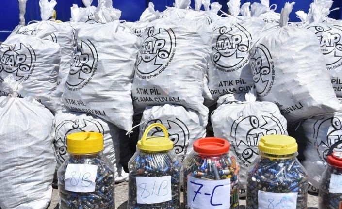 Kocasinan, 1 yılda 7 bin 552 kilo elektronik atık ile 500 kilo atık pili ekonomiye kazandırdı