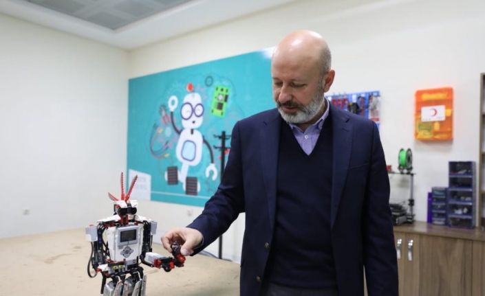 Kocasinanlı gençlerin ufkunu açan gençlik merkezi ile hayaller gerçek oluyor