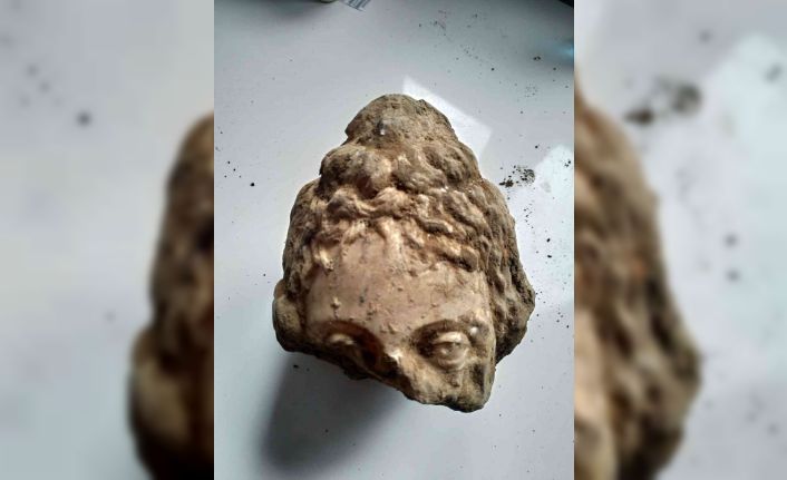 Konuralp’teki kazıda heykel başı bulundu