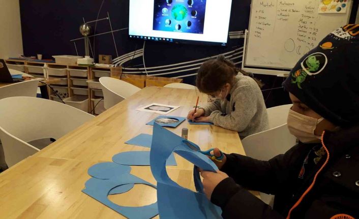 Minikler Bilim Beyoğlu’nda hafta sonu iş başında