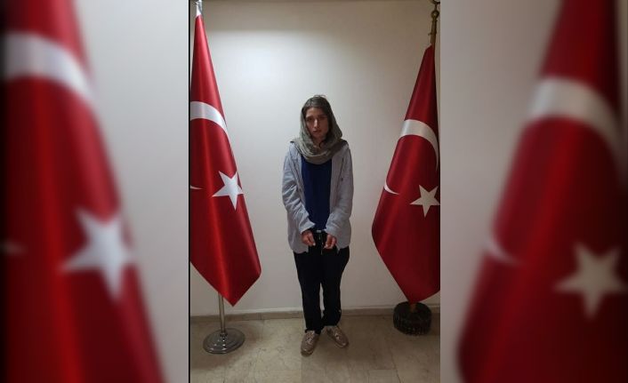 MİT’in operasyonuyla PKK/KCK’lı terörist Pervin Arslan ile örgütün sözde üst düzey sorumlularından Duran Kalkan’ın korumalığını yapan Emrah Adıgüzel Türkiye’ye getirildi.