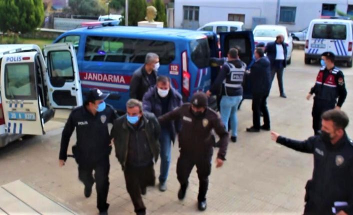 Oğlunu tokatlayan dünürü ve onun kardeşini öldüren baba adliyeye sevk edildi