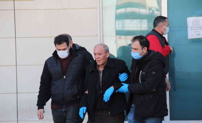 Olay yerinde koşup cenazesine sarıldığı eşinin tabutunu morgdan gözyaşlarıyla aldı