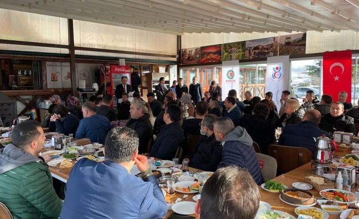 Öz Sağlık İş ile Hak-İş Sendikası üyeleri ile bir araya geldi