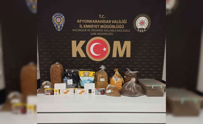 Polisten kaçak tütün satan iş yerine baskın