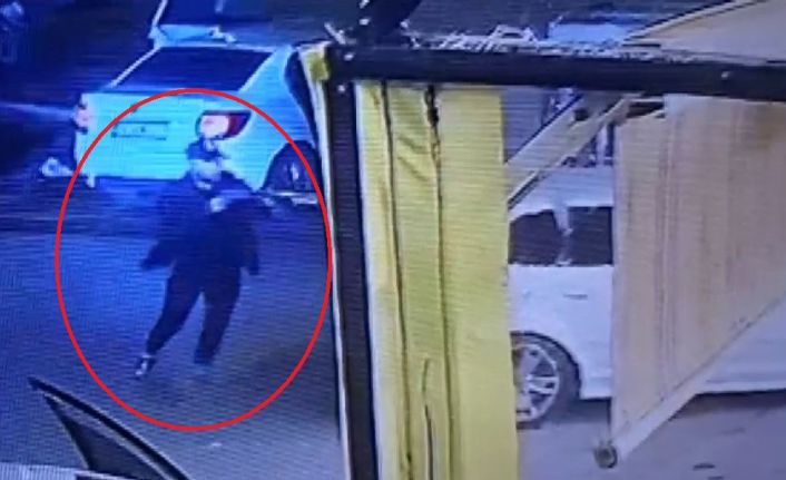 Pompalı tüfekli dehşet anları kamerada