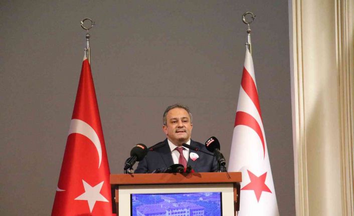 Prof. Dr. İlhan ‘Kanlı Noel’de şehit edilen kardeşlerini anlatırken duygu dolu anlar yaşadı