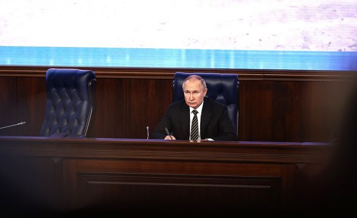 Putin: "Batının saldırgan eylemlerinin devam etmesi halinde askeri ve teknik önlemler almaya hakkımız var"