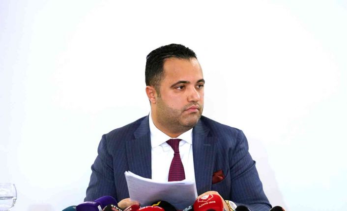 Rezan Epözdemir: "Galatasaray Spor Kulübü derneği yönetim kurulundaki görevimden istifa etmiyorum"