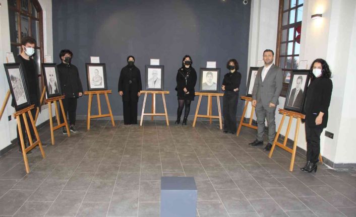 Samsun’da Kovid-19’dan vefat eden 10 sağlık çalışanının portreleri yapıldı