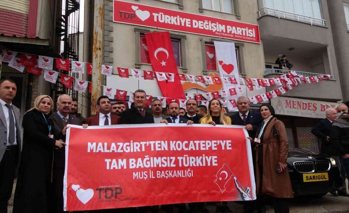 Sarıgül: "Azerbaycan, Ermenistan ve Türkiye arasında yapılan diplomatik görüşmeleri son derece olumlu karşılıyoruz”